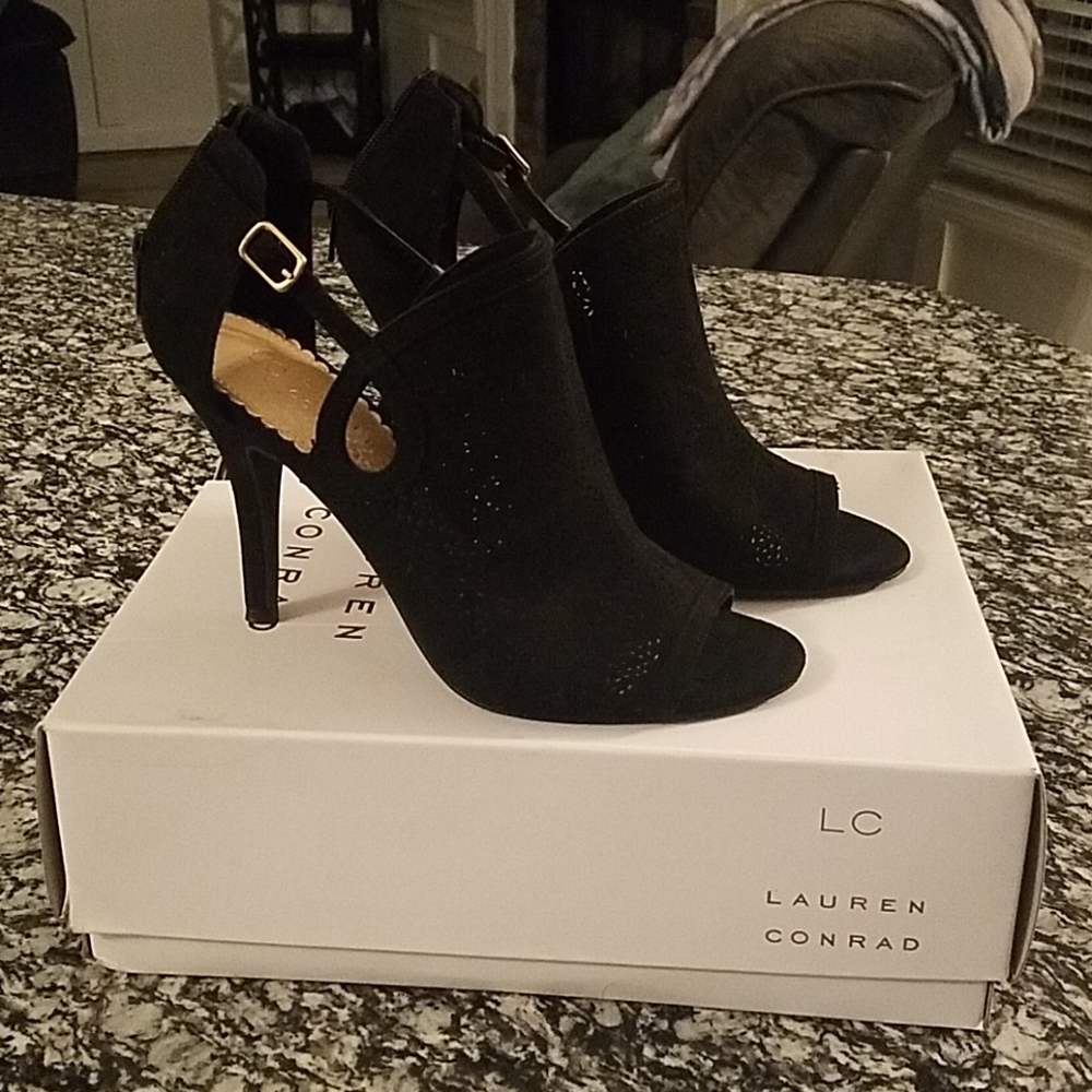 LC Lauren Conrad Shoes